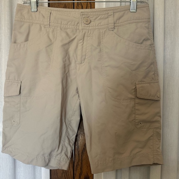 Columbia Light Tan Omni Wick Hiking Walking Shorts 9” - Picture 1 of 12